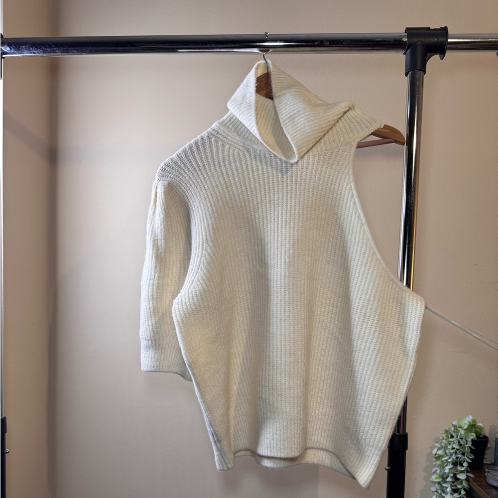 GAP Cream Turtleneck Sweater